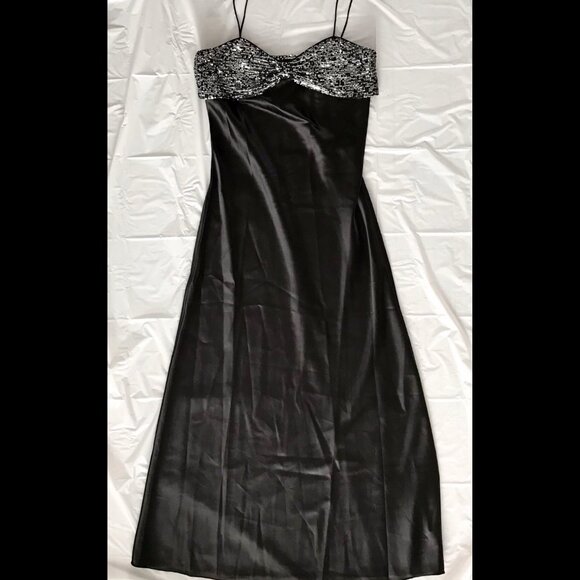 Lucy Paris Black Gown with Sequin Bow - Picture 2 of 6